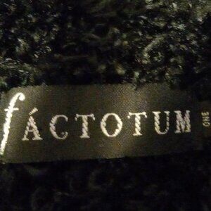 Factotum cardigan with 5 bottoms black color one size